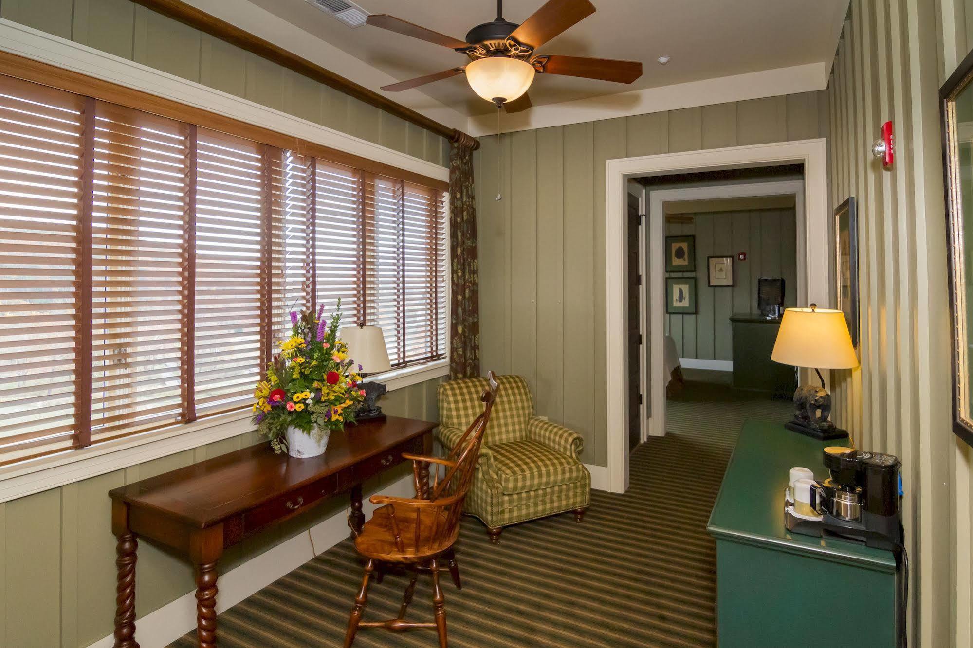 Bright'S Creek Lodge Columbus Экстерьер фото
