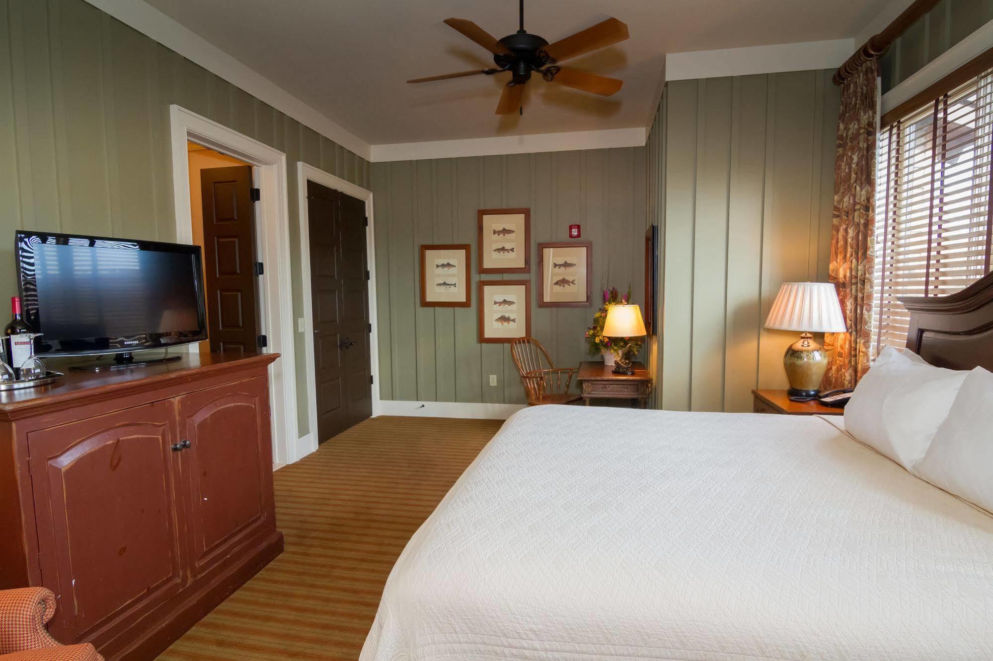 Bright'S Creek Lodge Columbus Экстерьер фото
